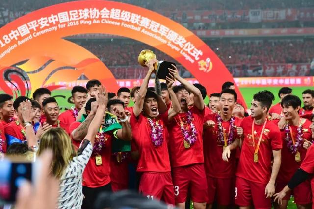 东契奇与凯斯勒首次合练展现默契 空接频频上演